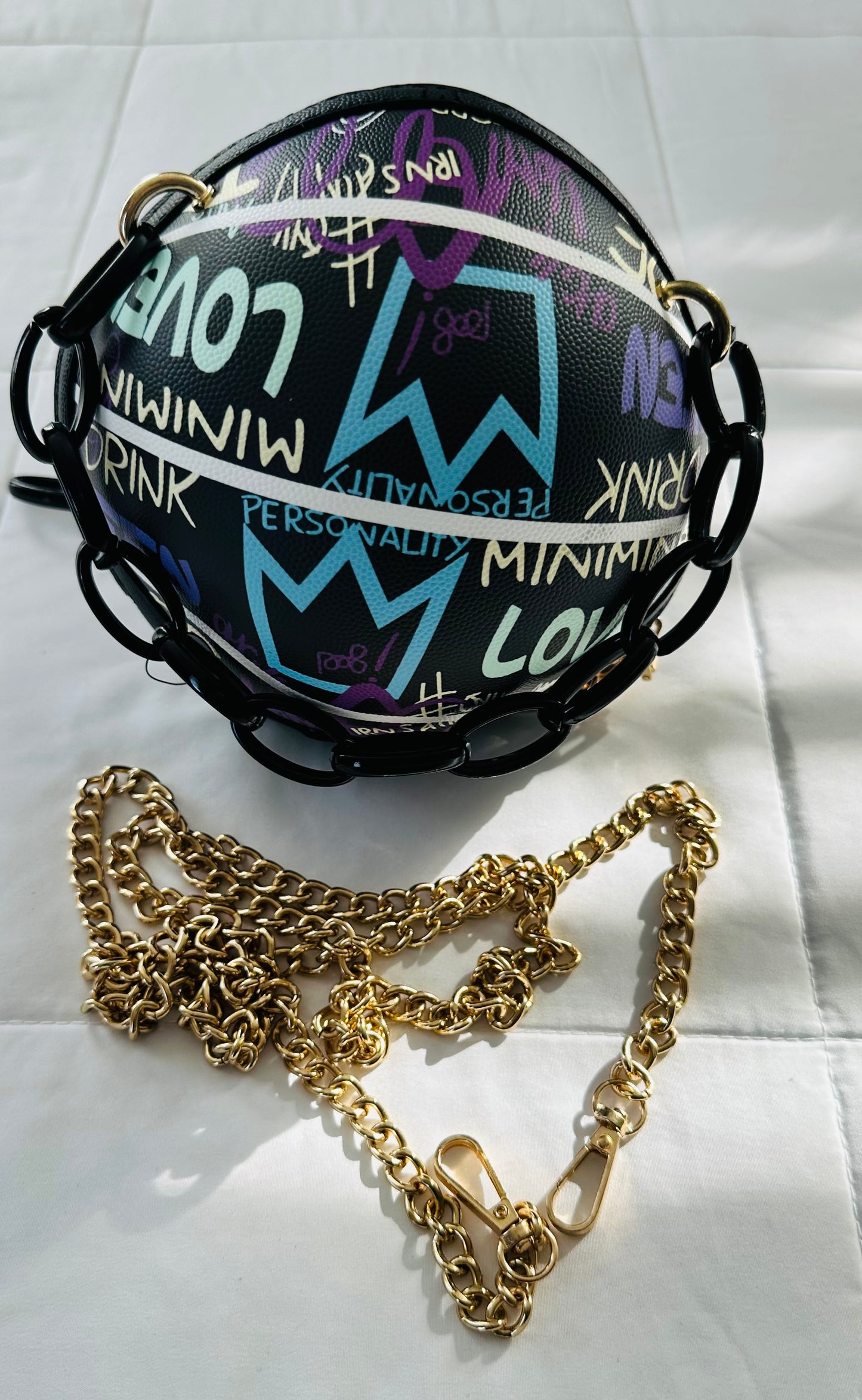 Mini But Mighty – Sleek Statement Purse