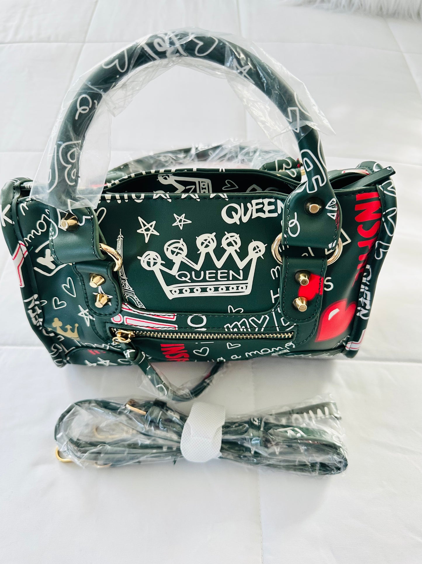 Mini But Mighty – Sleek Statement Purse