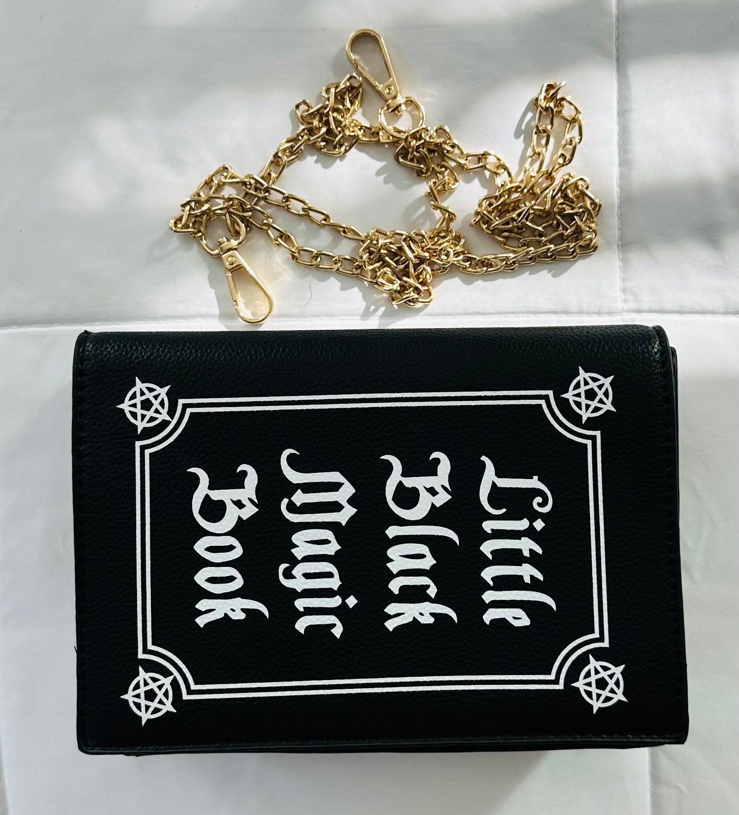 Mini But Mighty – Sleek Statement Purse